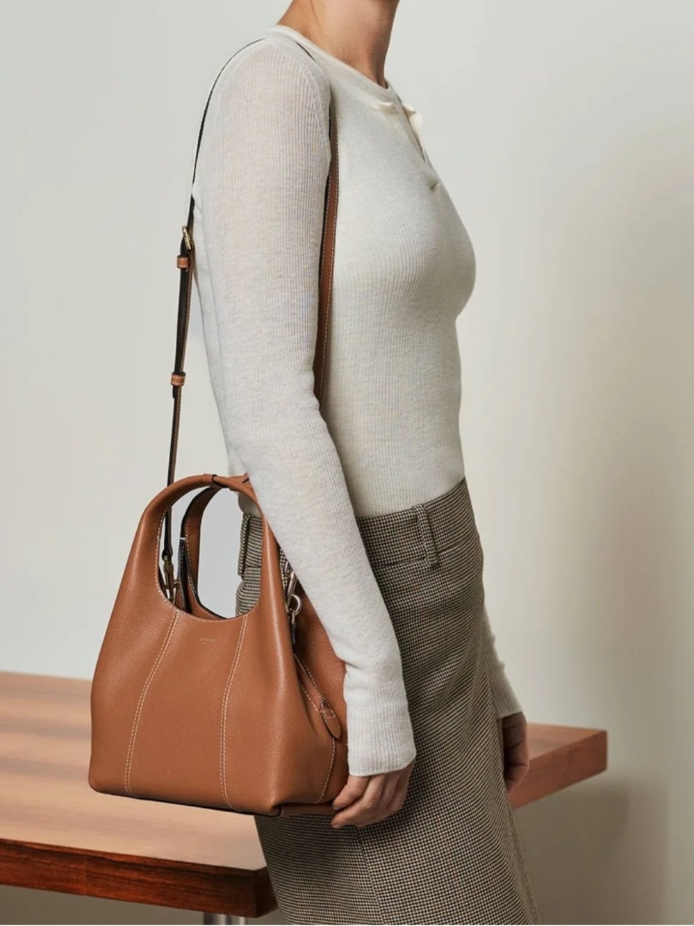 NWT Le Tanneur Small Juliette Handbag in Tan Brown Grained Leather - Picture 4 of 10